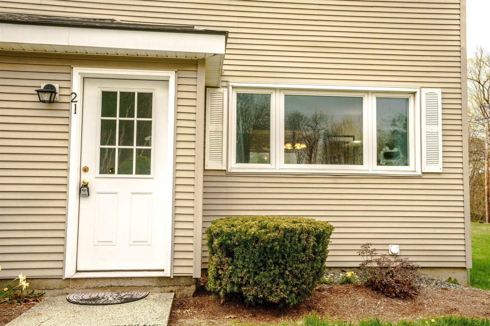 76 Colonial Drive Hartford VT 05001