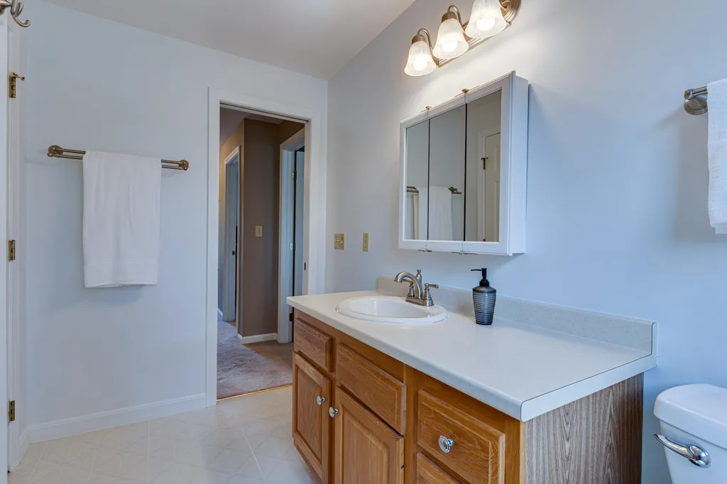 50 Lamprey Village Drive Epping NH 03042