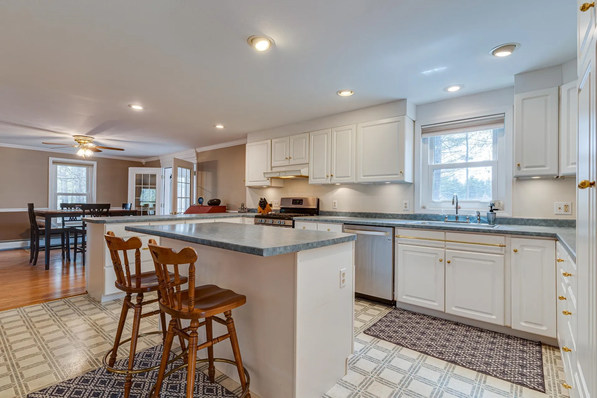 50 Lamprey Village Drive Epping NH 03042