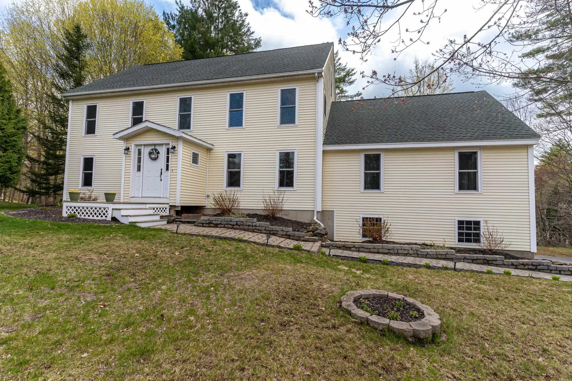 50 Lamprey Village Drive Epping NH 03042