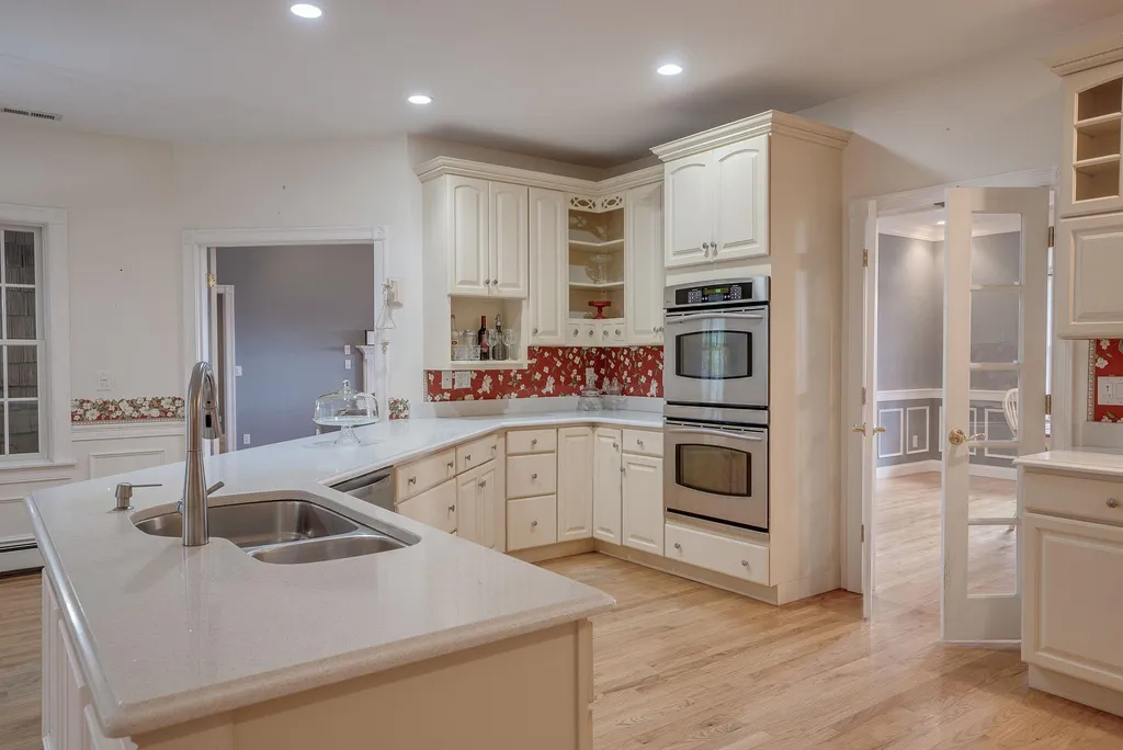 56 Dogwood Circle Pelham NH 03076-2248