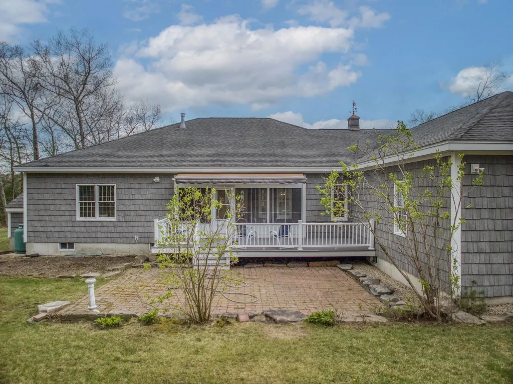 56 Dogwood Circle Pelham NH 03076-2248