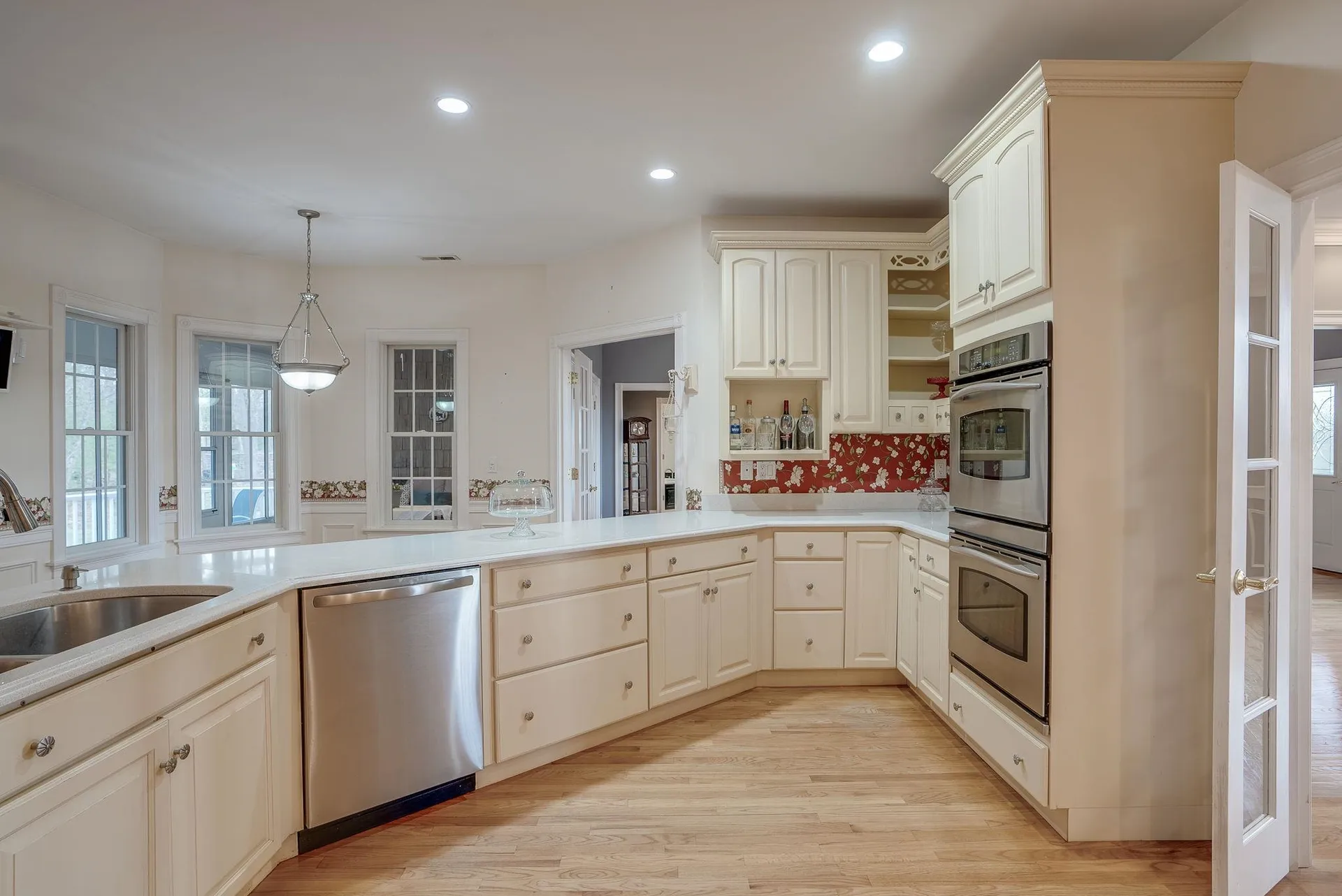 56 Dogwood Circle Pelham NH 03076-2248