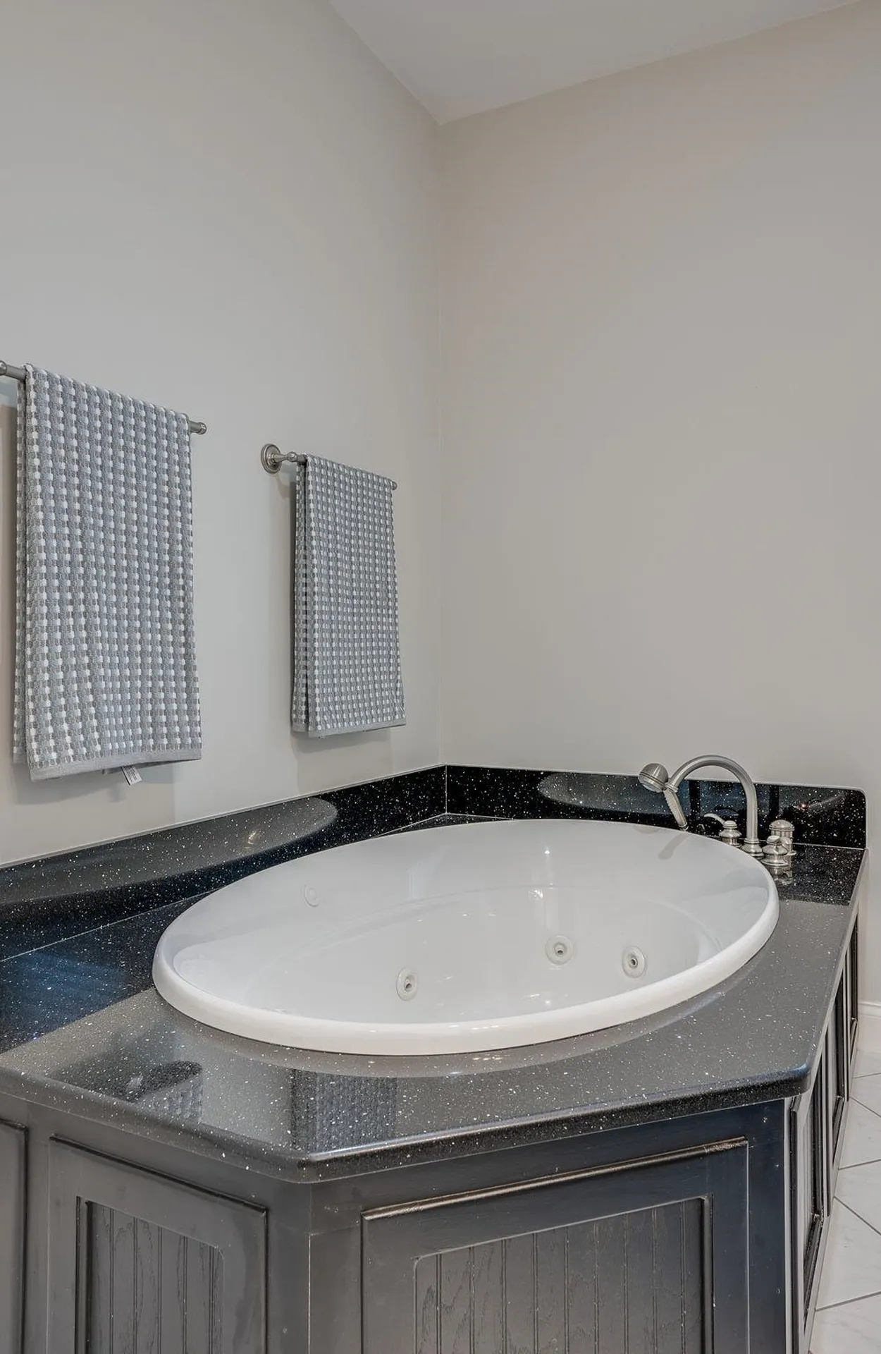 56 Dogwood Circle Pelham NH 03076-2248