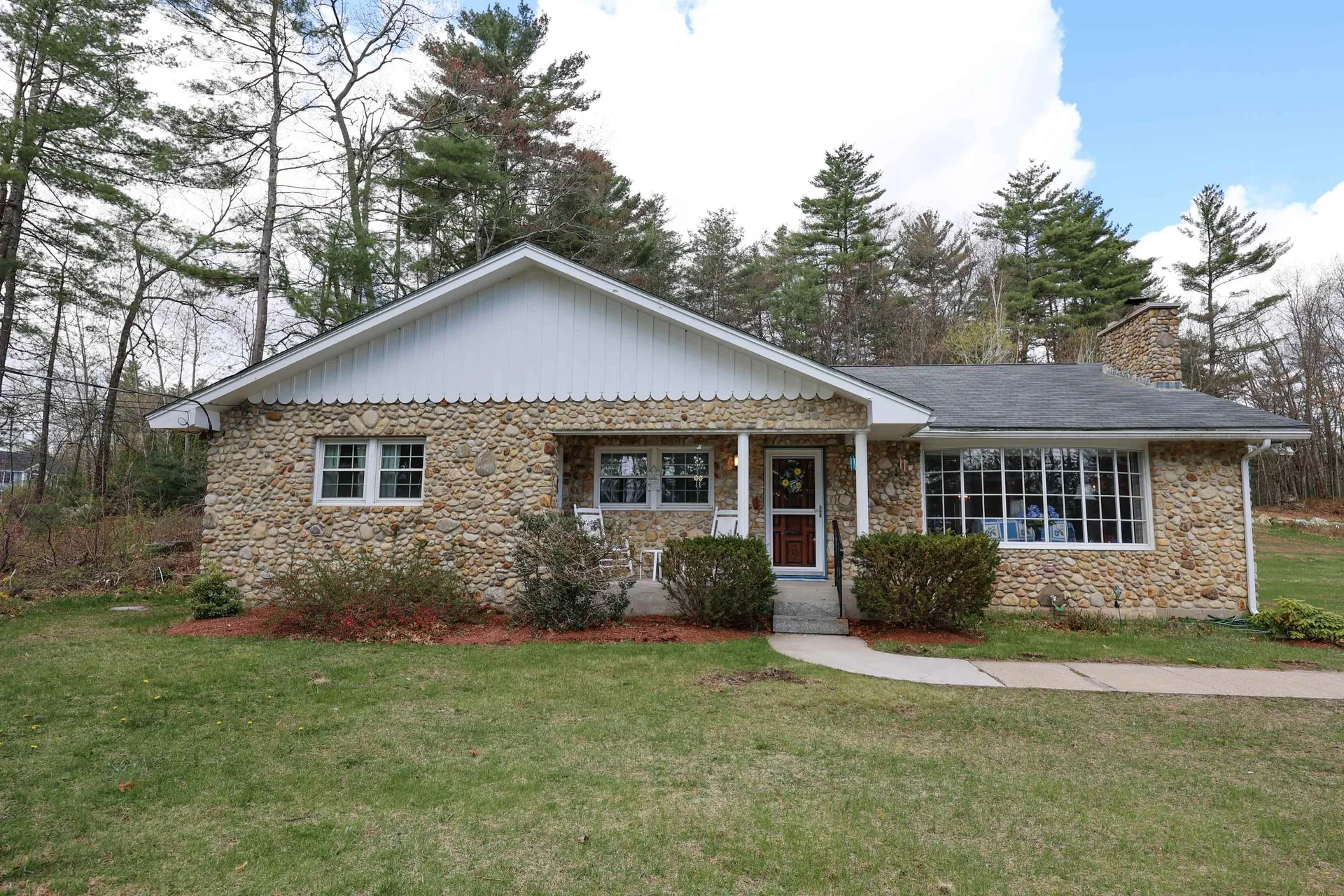655 Straw Road Manchester NH 03102