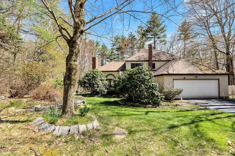 24 Corriveau Drive Hooksett NH 03106