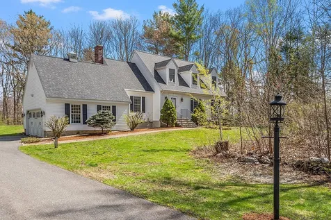 4 Horseshoe Road Windham NH 03087
