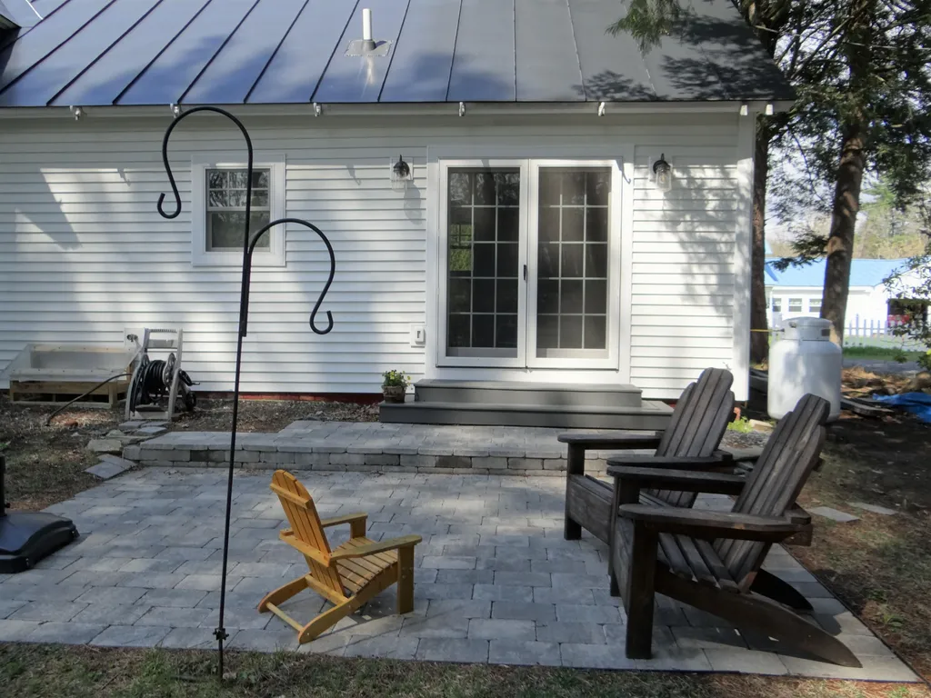 25 Hemlock Drive Windsor VT 05089