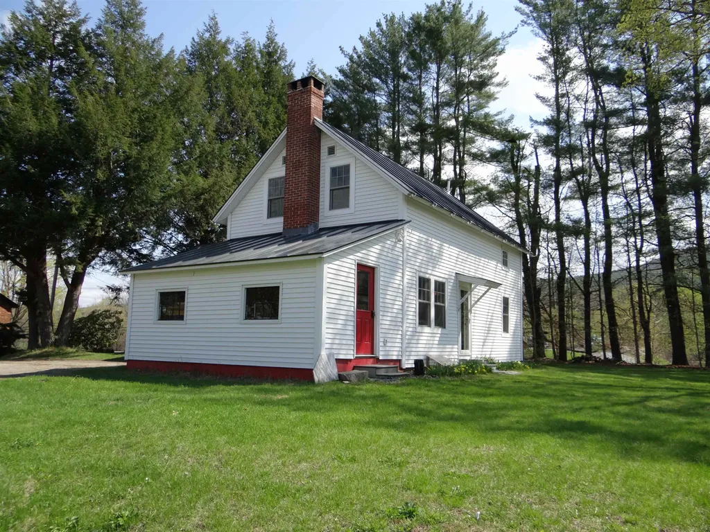 25 Hemlock Drive Windsor VT 05089