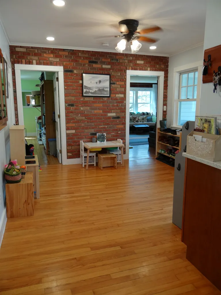 25 Hemlock Drive Windsor VT 05089