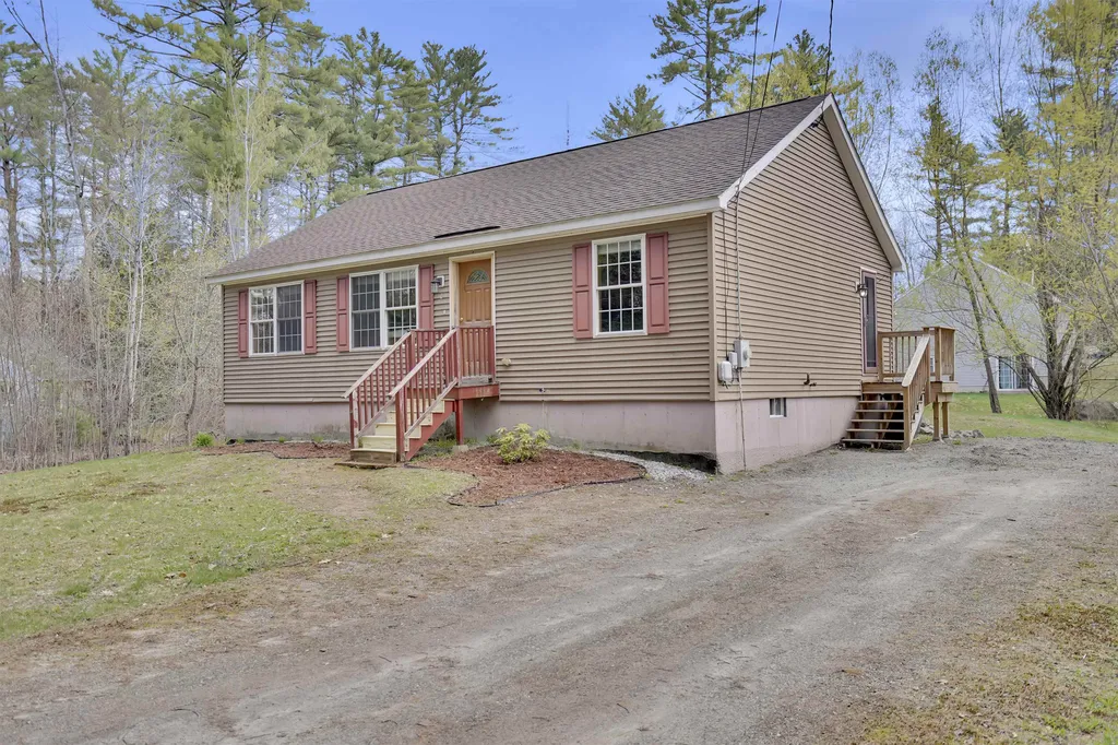 6 Beaver Glen Road Hillsborough NH 03244
