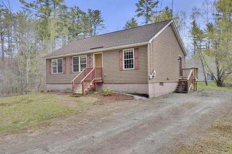 6 Beaver Glen Road Hillsborough NH 03244