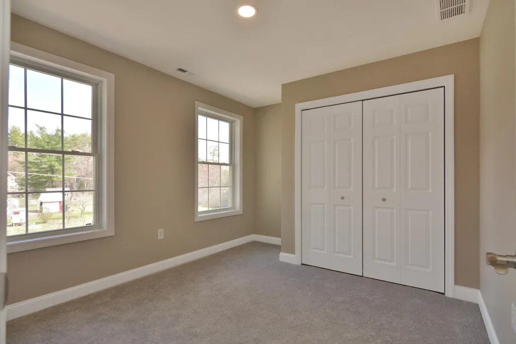 10 Spicket Lane Salem NH 03079