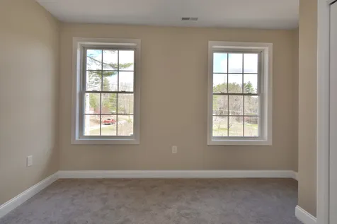 10 Spicket Lane Salem NH 03079