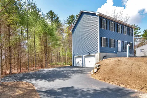 10 Spicket Lane Salem NH 03079