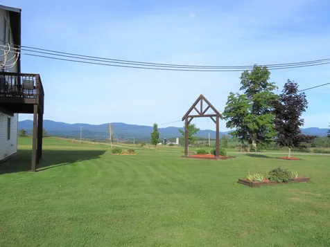 2637 Farrar Road Newport Town VT 05857