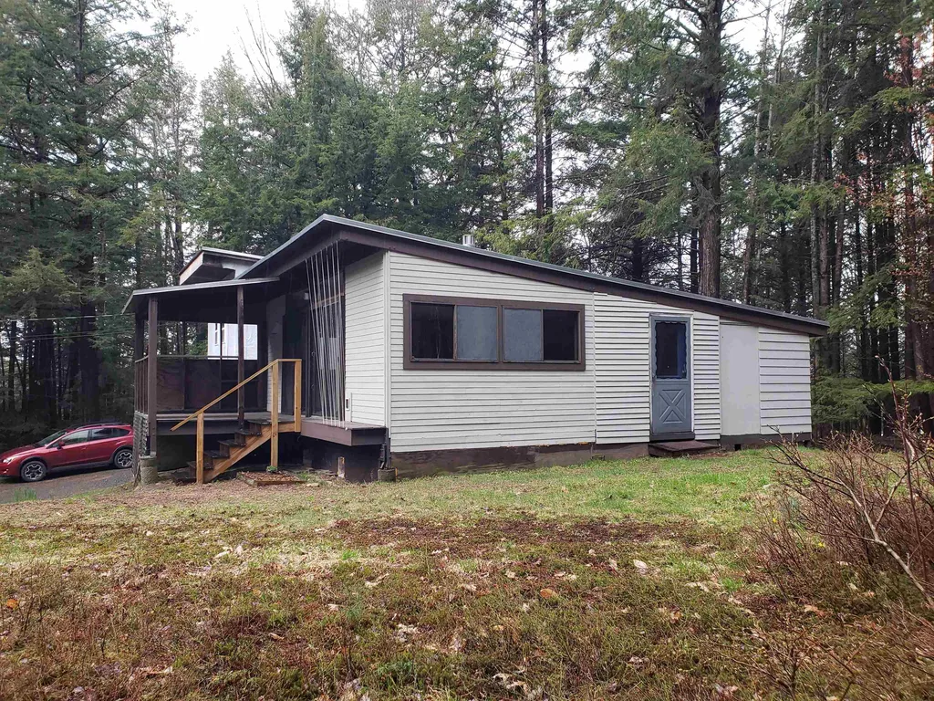 50 Lake Street Enfield NH 03748