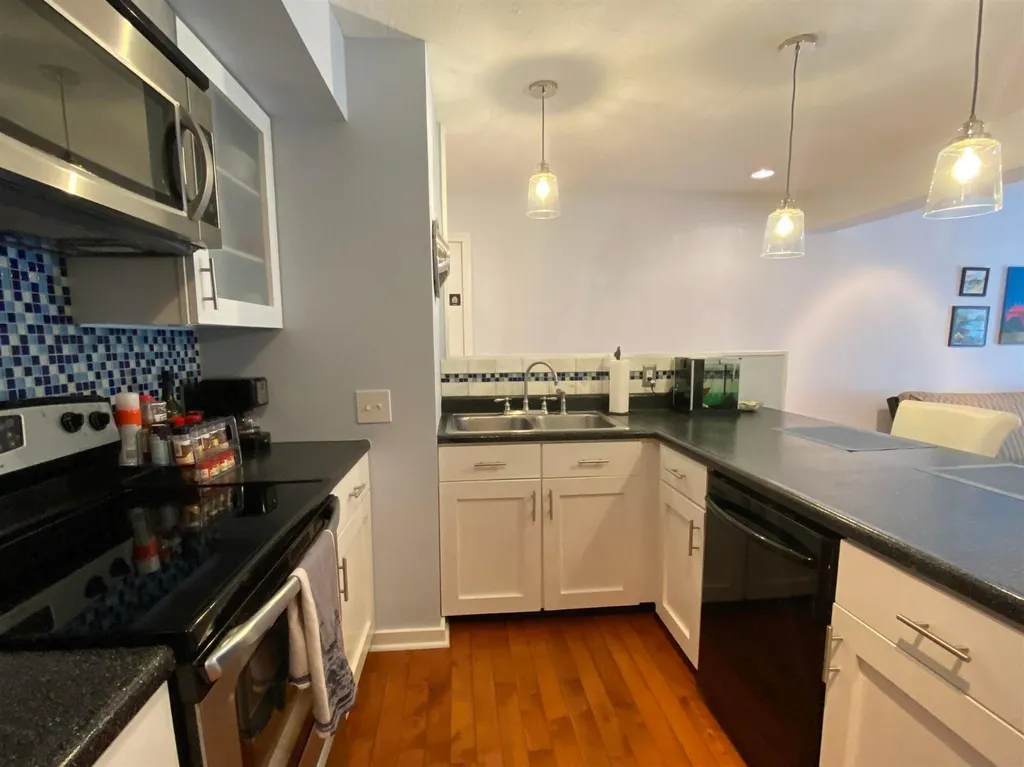 30 Wolf Road Lebanon NH 03766