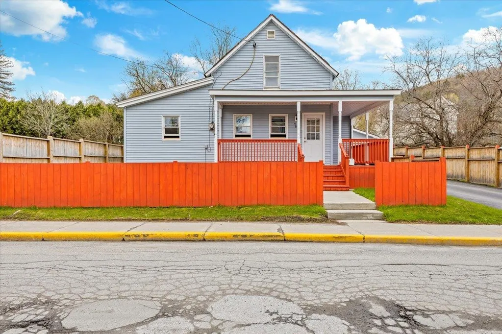 90 Smith Street Barre City, VT Real Estate MLS 4950062