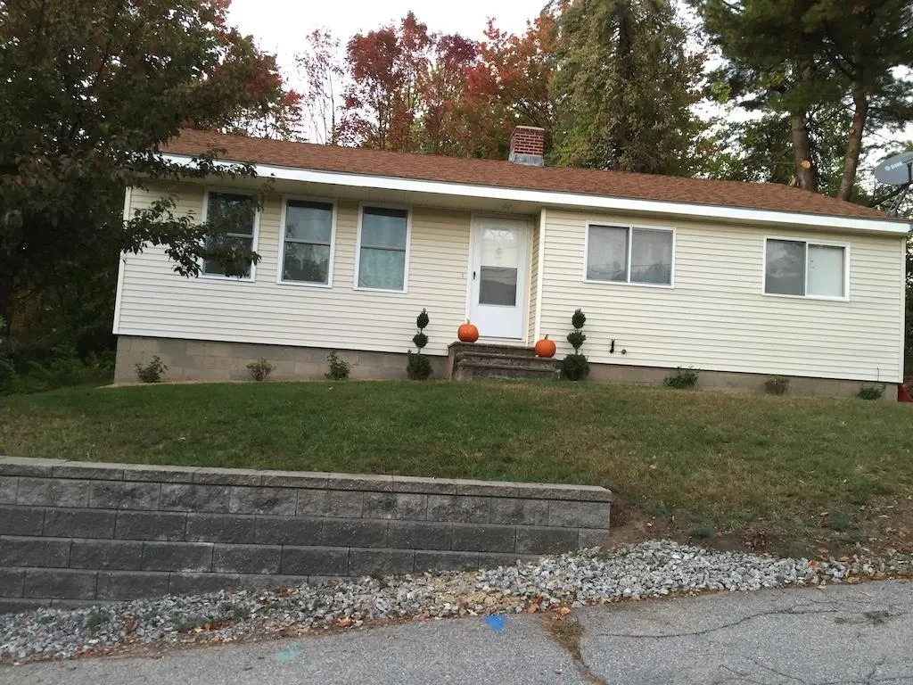 4 Hillcrest Avenue Pembroke NH 03275