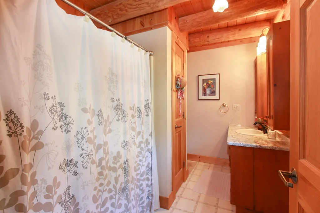 65 Sunset View Road South Hero VT 05486