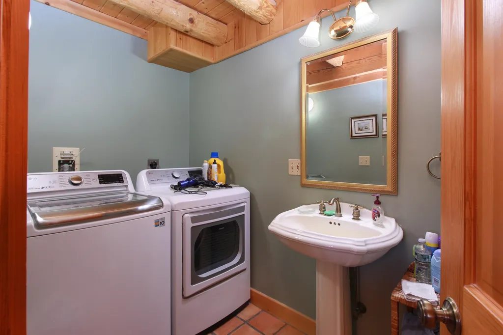 65 Sunset View Road South Hero VT 05486