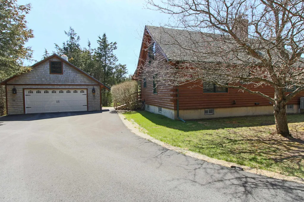65 Sunset View Road South Hero VT 05486