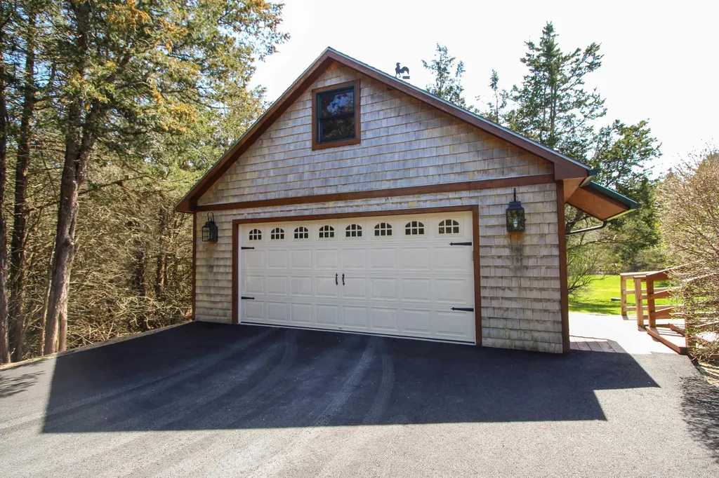 65 Sunset View Road South Hero VT 05486