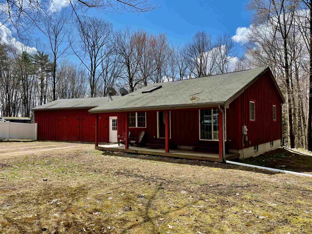 28 Estates Road Middleton NH 03887