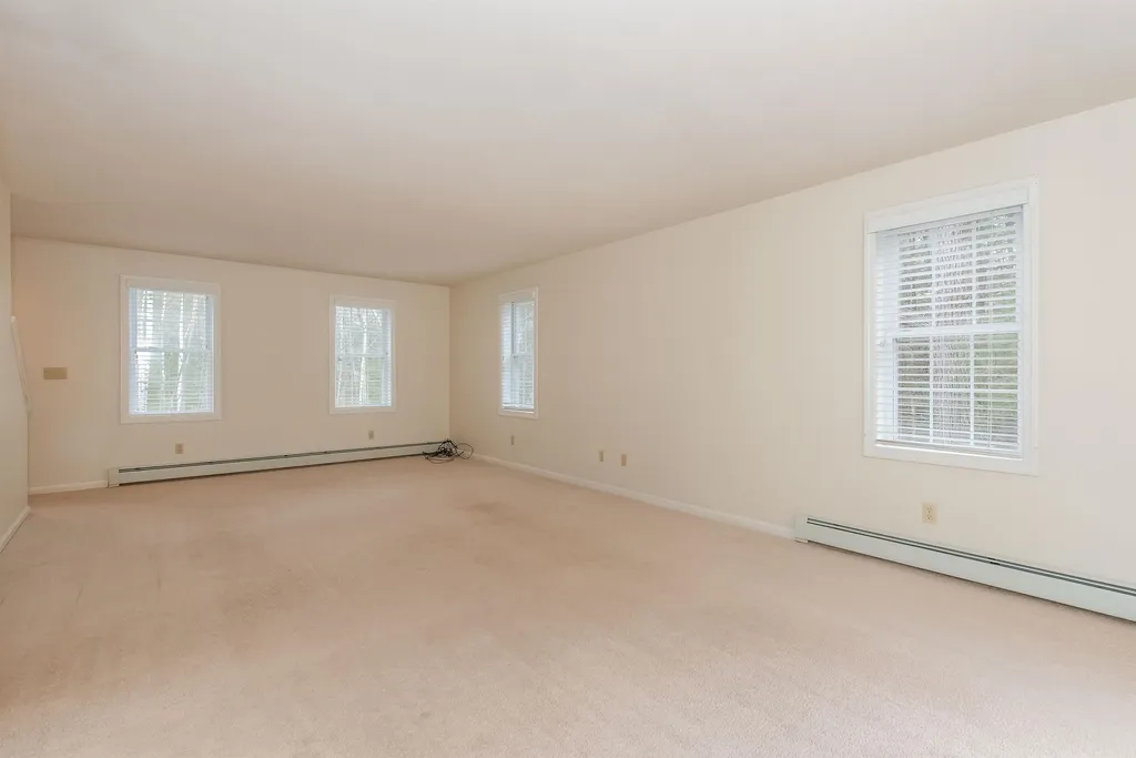12 Fox Ridge Road Epping NH 03042