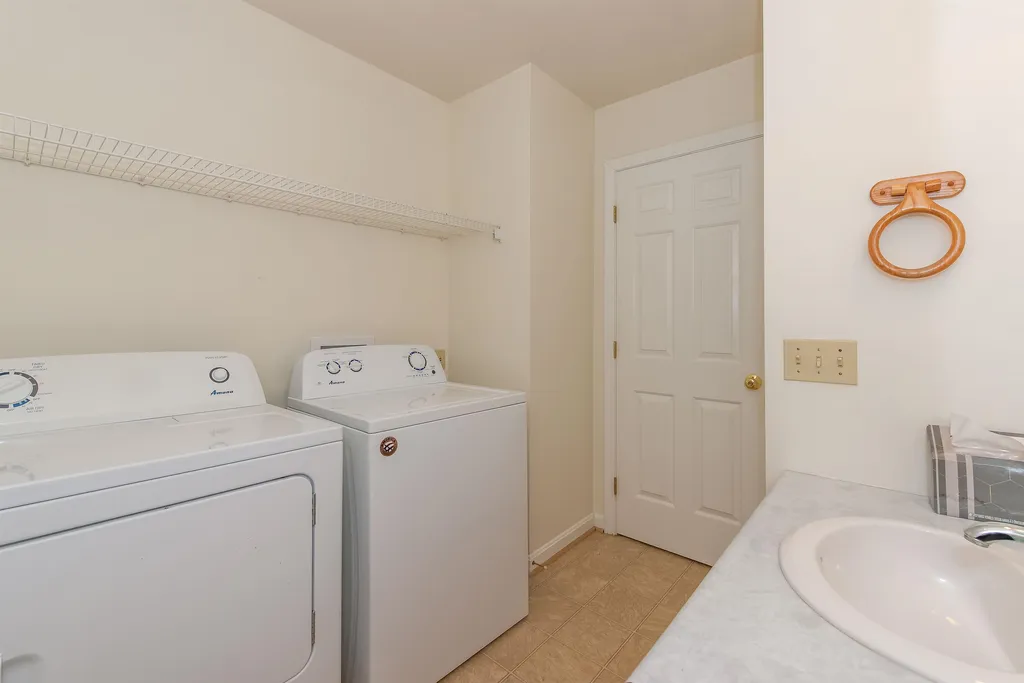 12 Fox Ridge Road Epping NH 03042