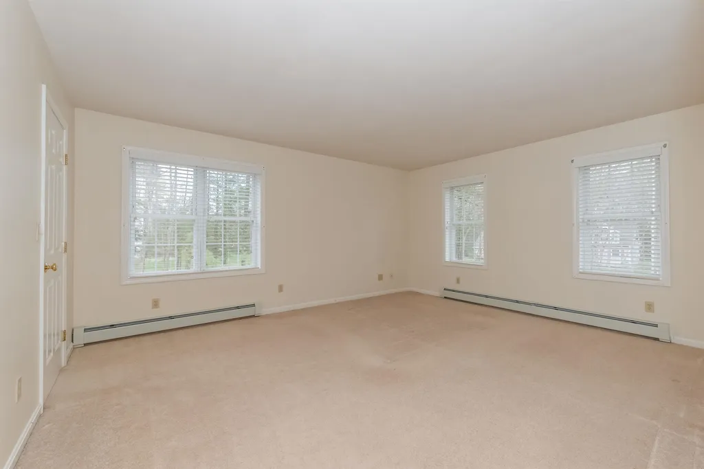 12 Fox Ridge Road Epping NH 03042