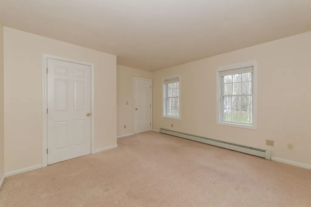12 Fox Ridge Road Epping NH 03042