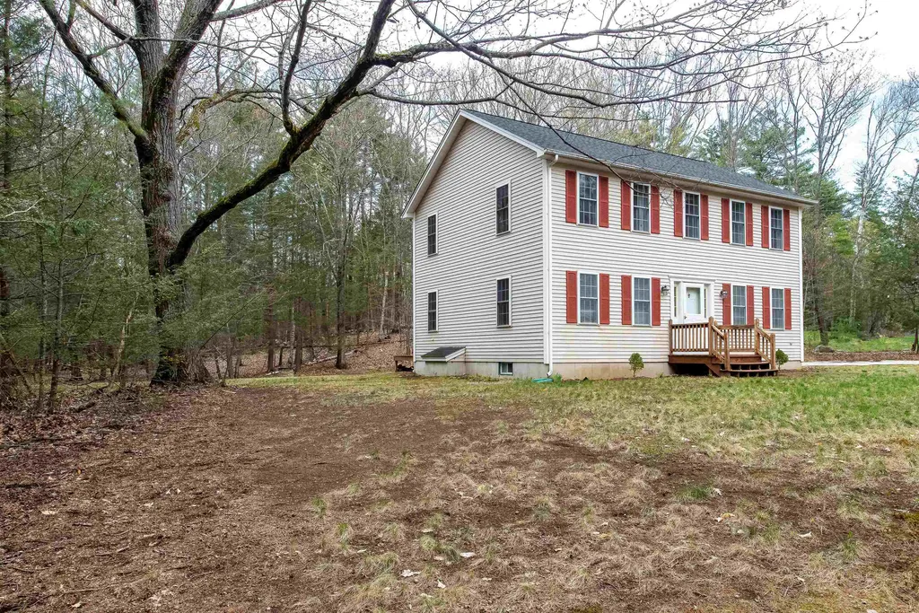 12 Fox Ridge Road Epping NH 03042