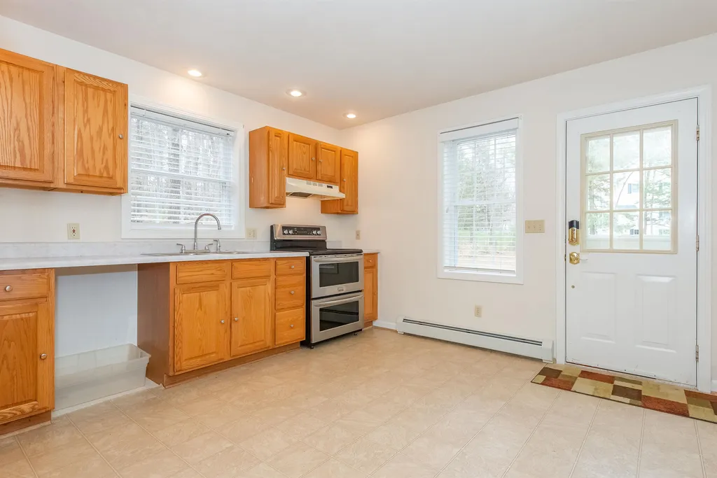 12 Fox Ridge Road Epping NH 03042