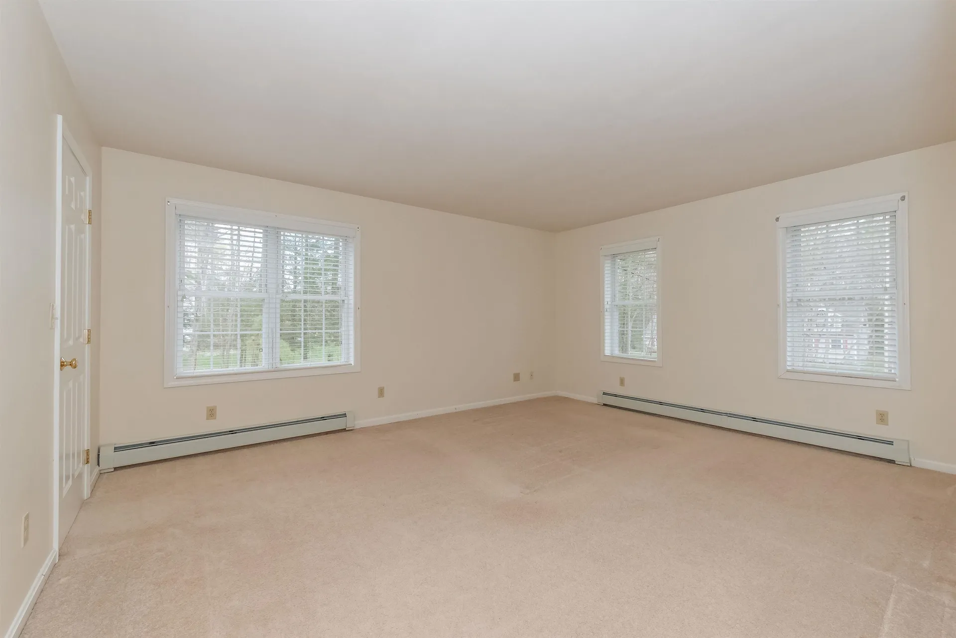 12 Fox Ridge Road Epping NH 03042