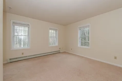 12 Fox Ridge Road Epping NH 03042
