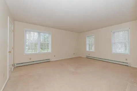 12 Fox Ridge Road Epping NH 03042