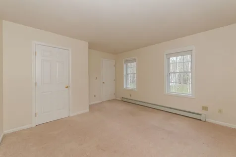 12 Fox Ridge Road Epping NH 03042
