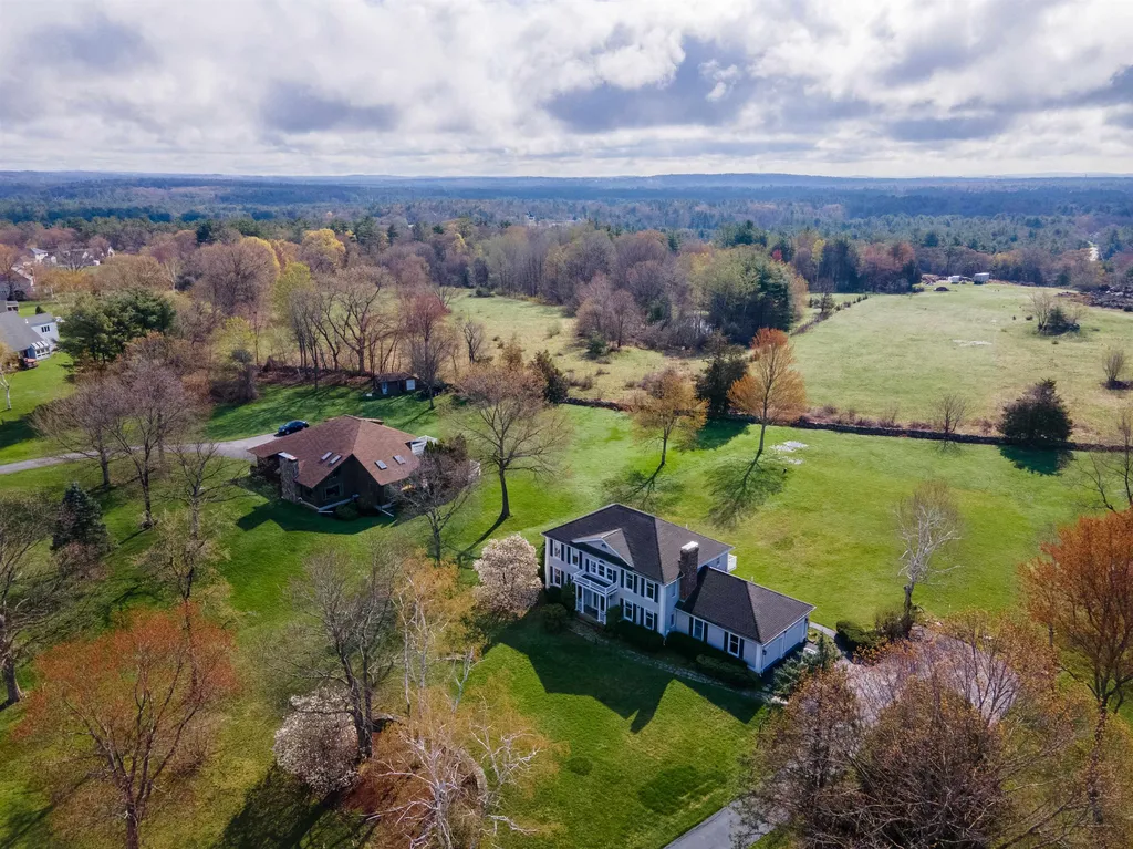 53 Sky View Drive Pelham NH 03076