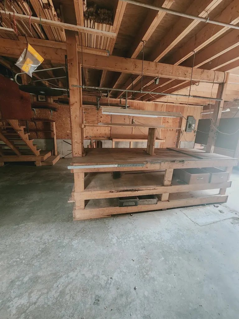 376 Old East Road Whitefield NH 03598