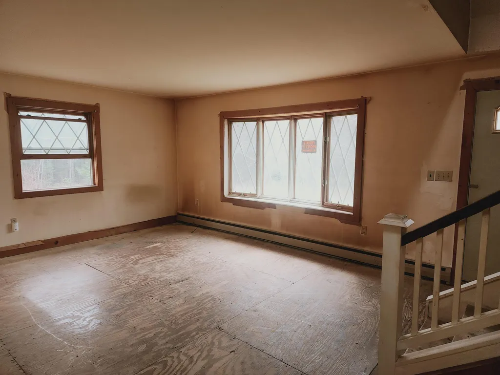 376 Old East Road Whitefield NH 03598