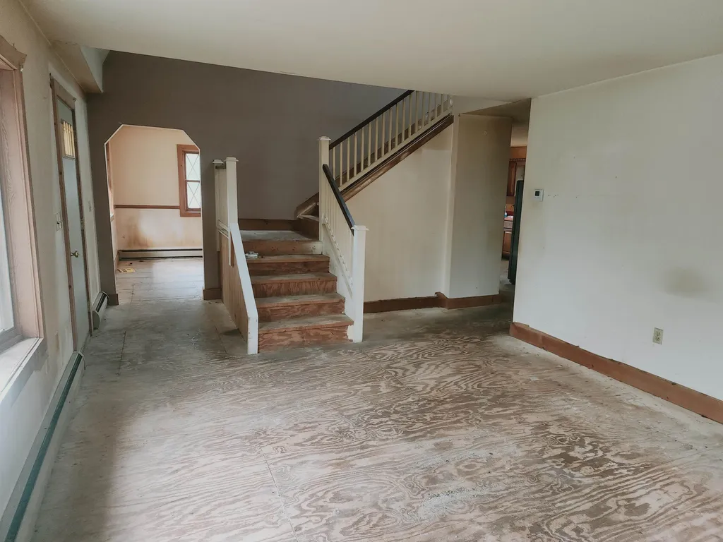 376 Old East Road Whitefield NH 03598