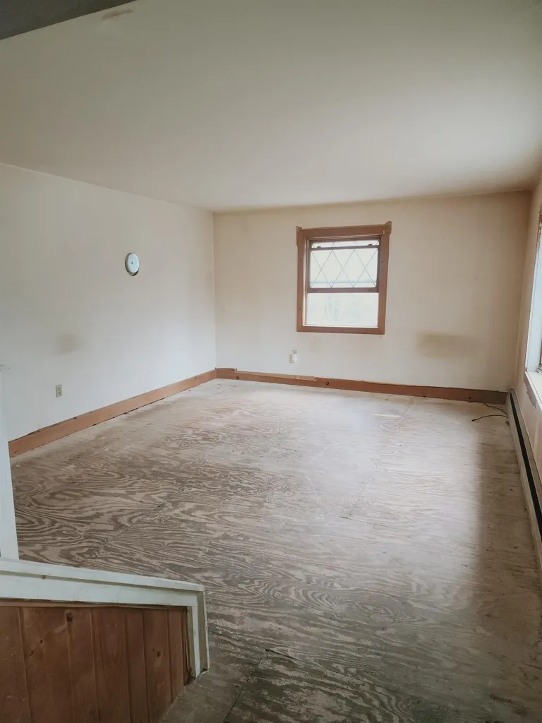 376 Old East Road Whitefield NH 03598