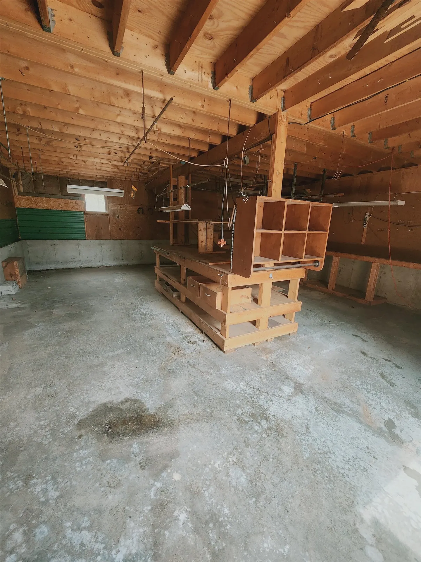 376 Old East Road Whitefield NH 03598