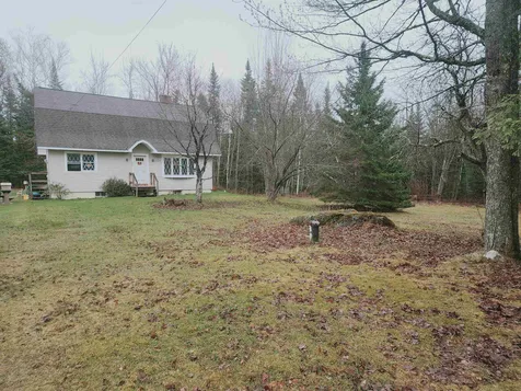 376 Old East Road Whitefield NH 03598