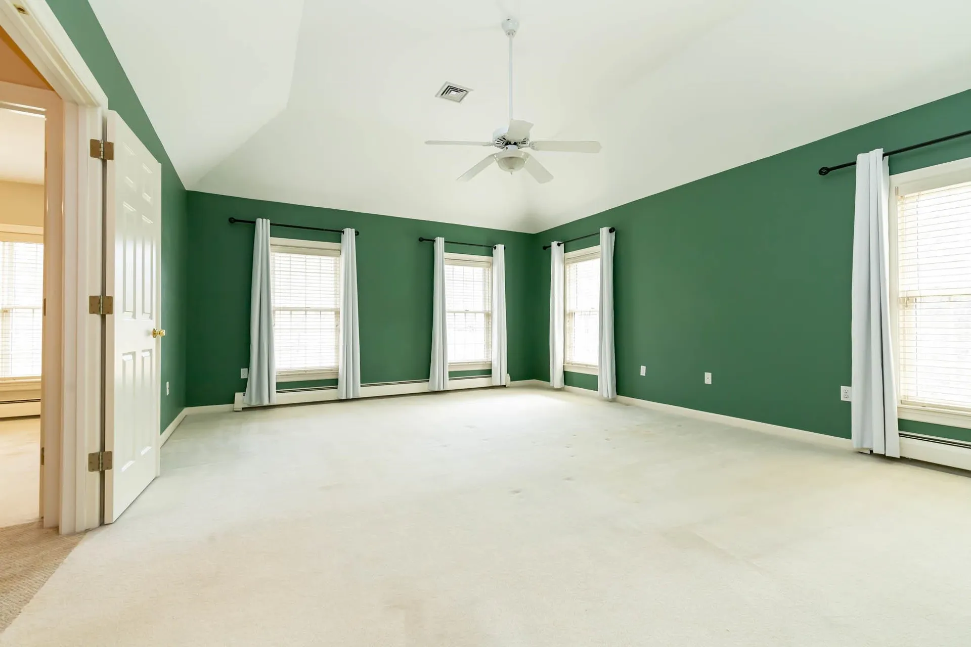 18 Bedros Street Windham NH 03087