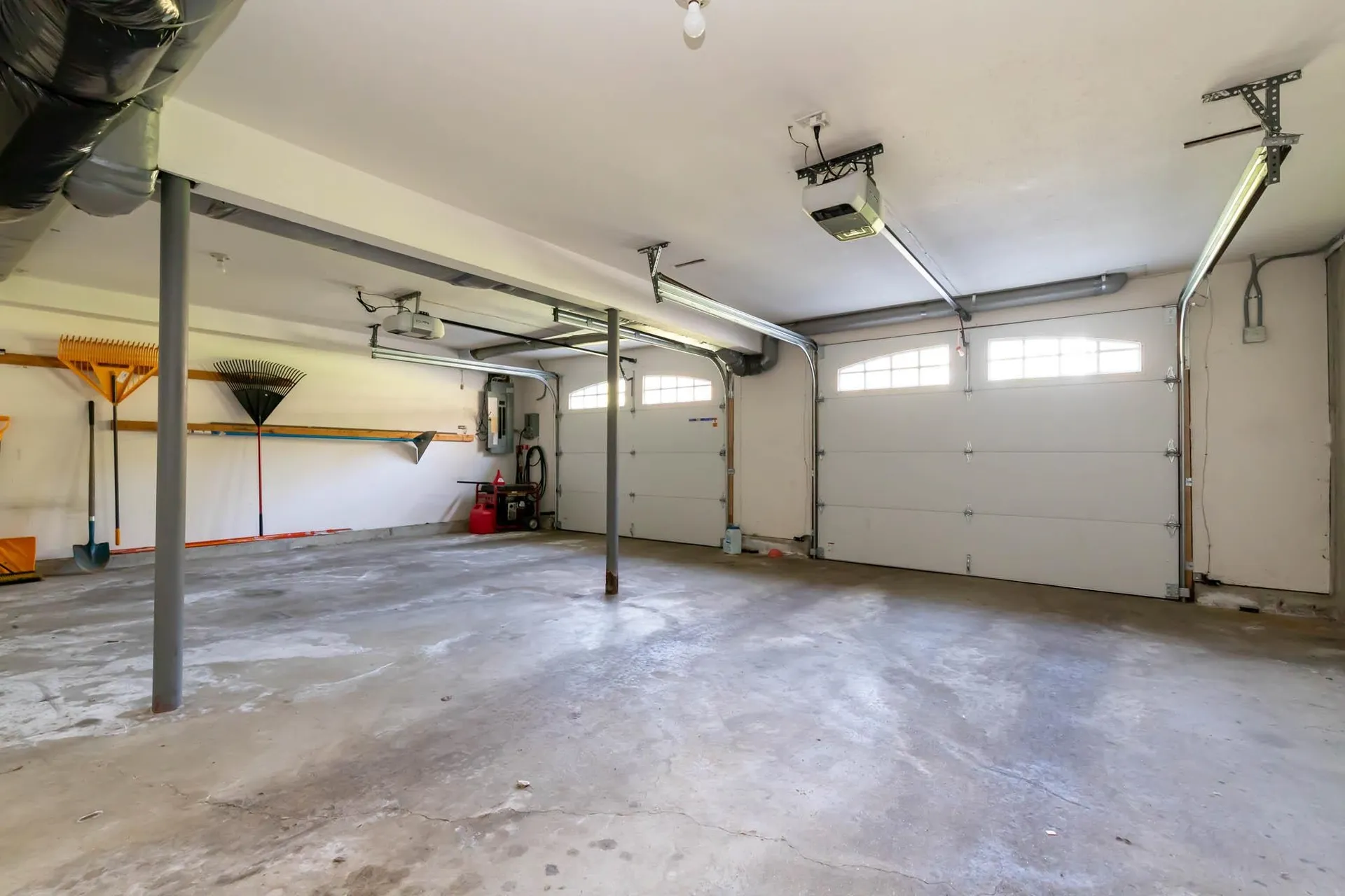 18 Bedros Street Windham NH 03087