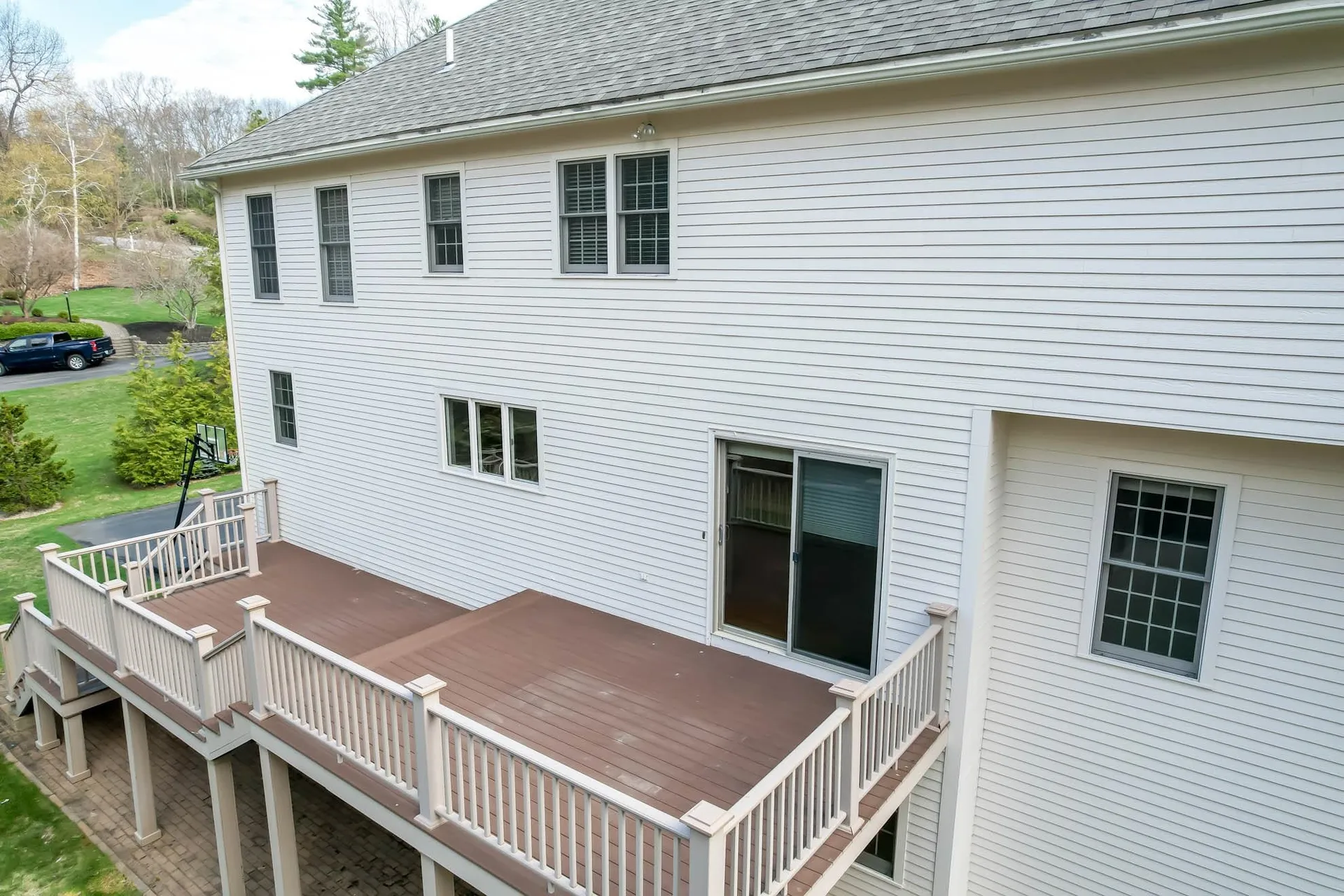 18 Bedros Street Windham NH 03087