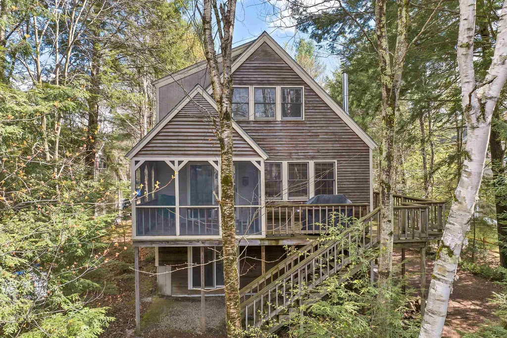 14 Pleasure Lane Moultonborough NH 03254